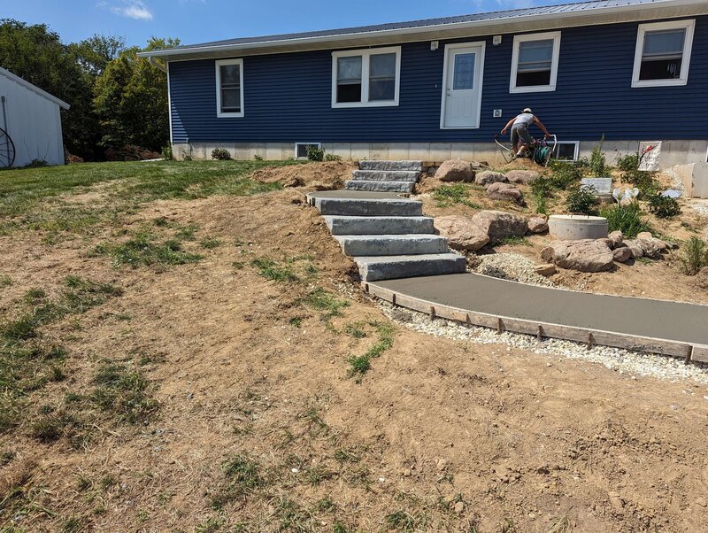 Cedar-Rapids-Iowa-landscaping-lawn-care-treatments-_20230817_171649572