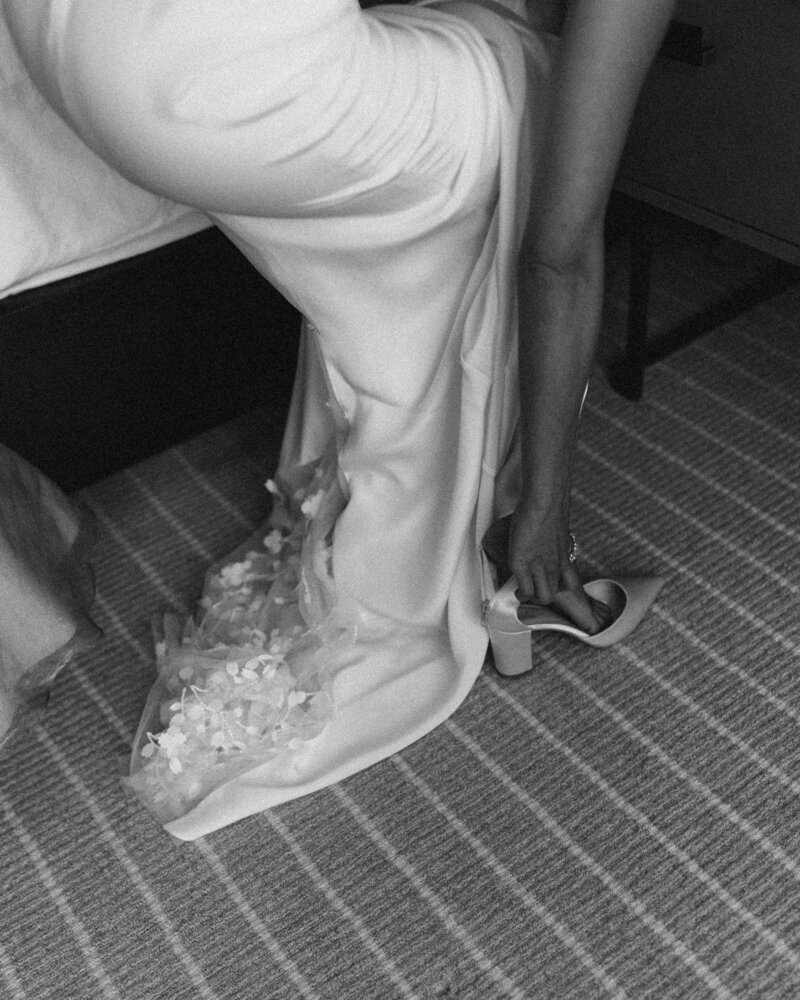 Atlanta History Center Bride getting ready Renee Jael Fine Art Photography_Fete and Figs-101