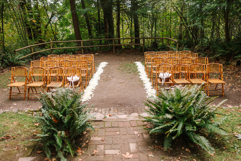 outdoor wedding ceremony photos at the lodge st edward hotel