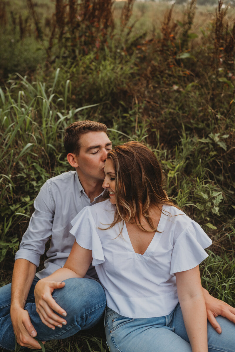 golden hour engagement photo in cincinnati ohio