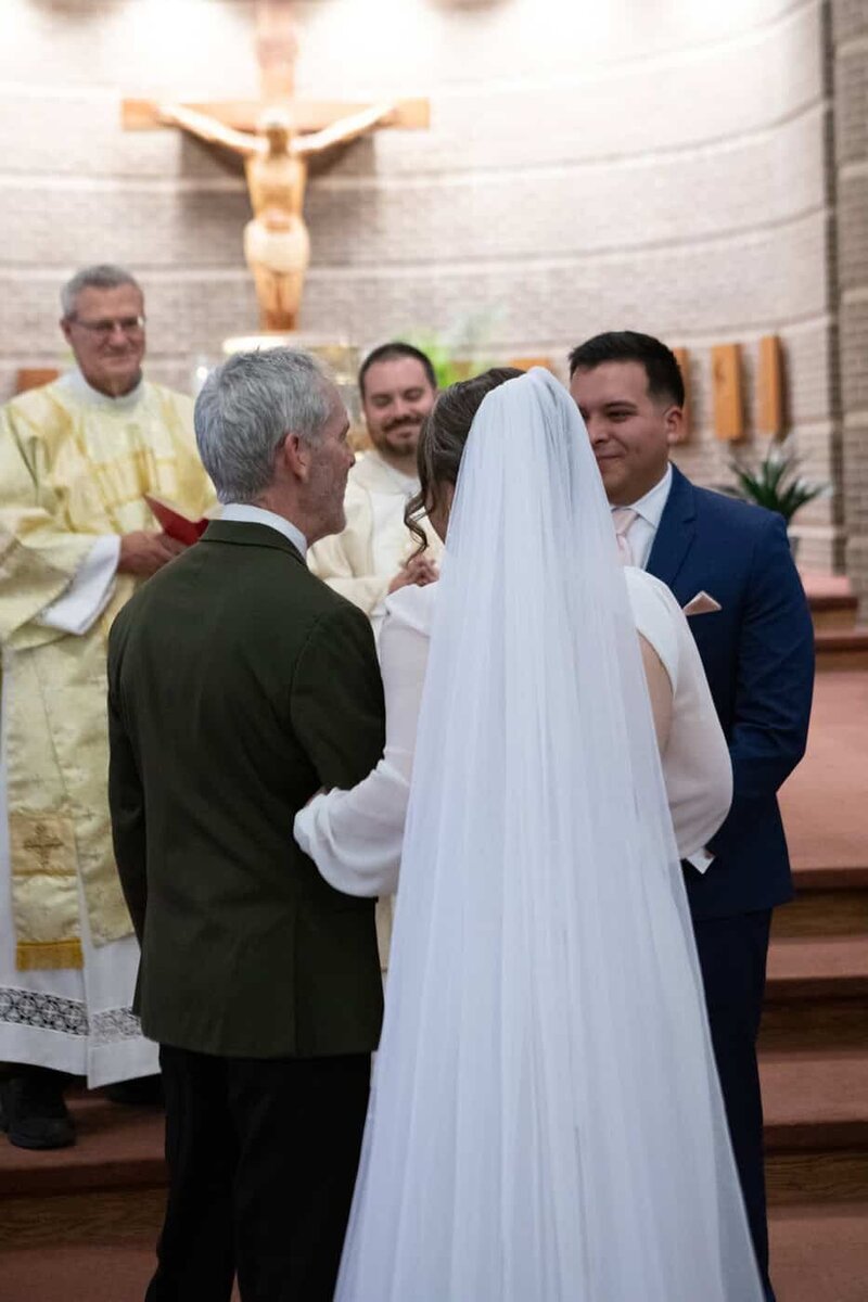 classic-and-documentary-style-wedding-photography-33