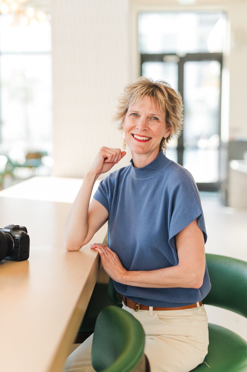 Sarah Monson, Wisconsin senior photographer, loves capturing seniors in rural back country roads.