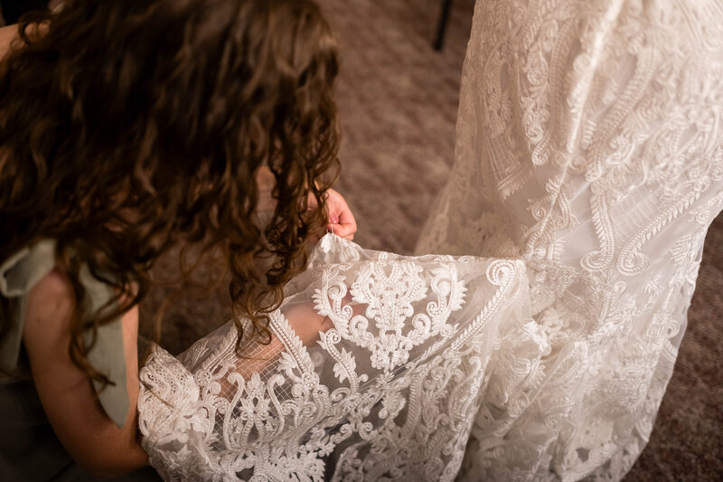 16-K&M - Grand Ledge Opera House Wedding - Mariah Kasten Photo