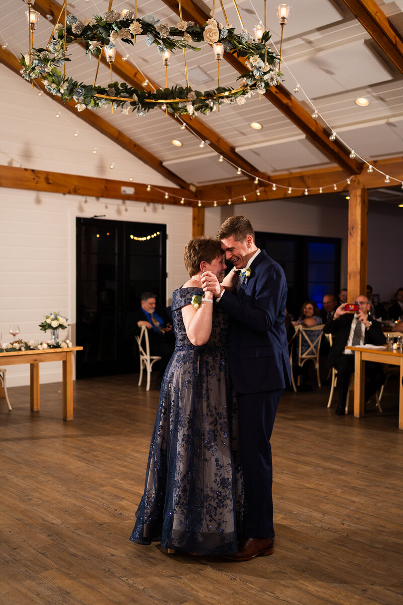 bloom-meadows-berkshire-wedding-photography-81