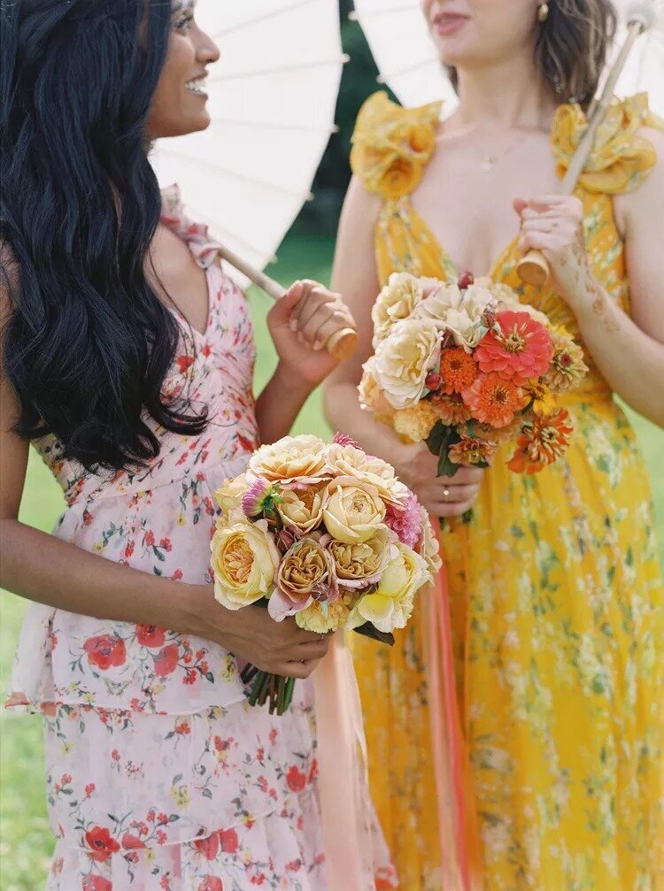 16-colorful-stowe-indian-wedding-bouquet-liz-andolina-photography-0324-77f30ee336a04ef49683933c20d2782b