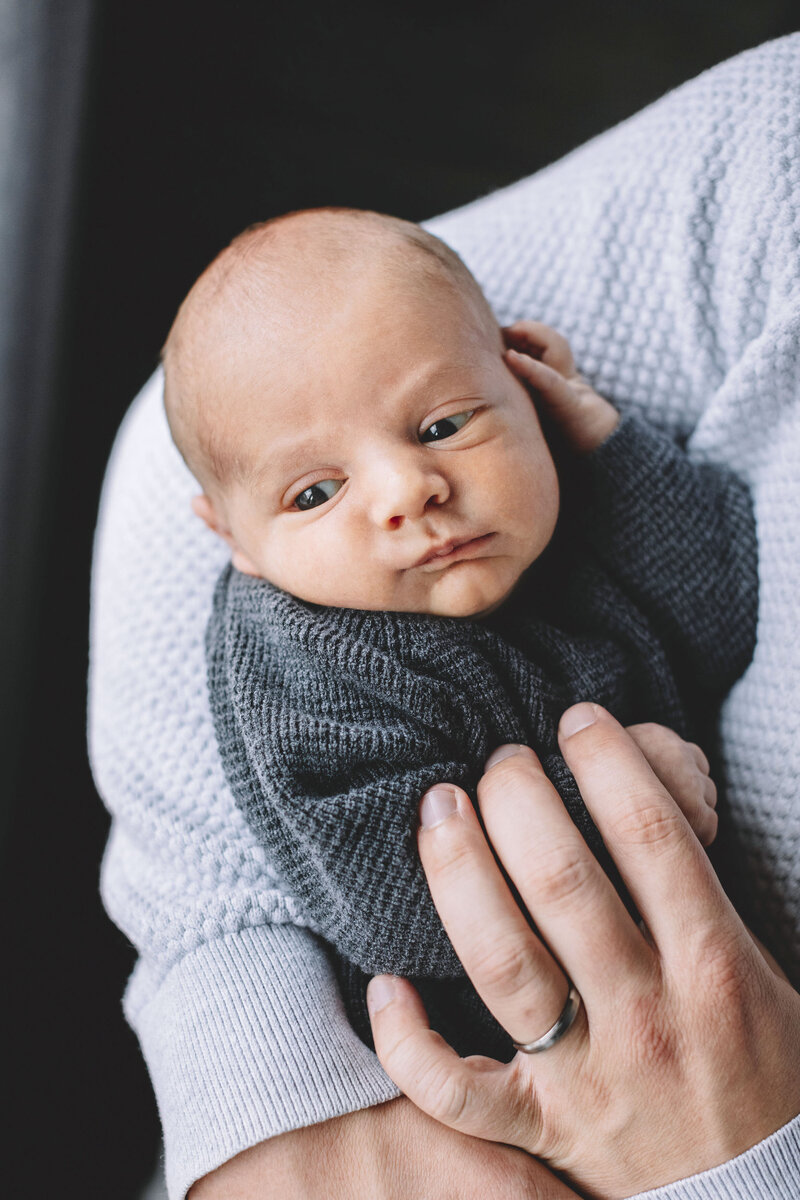 resizedtorontoebabynewbornphotographer_1
