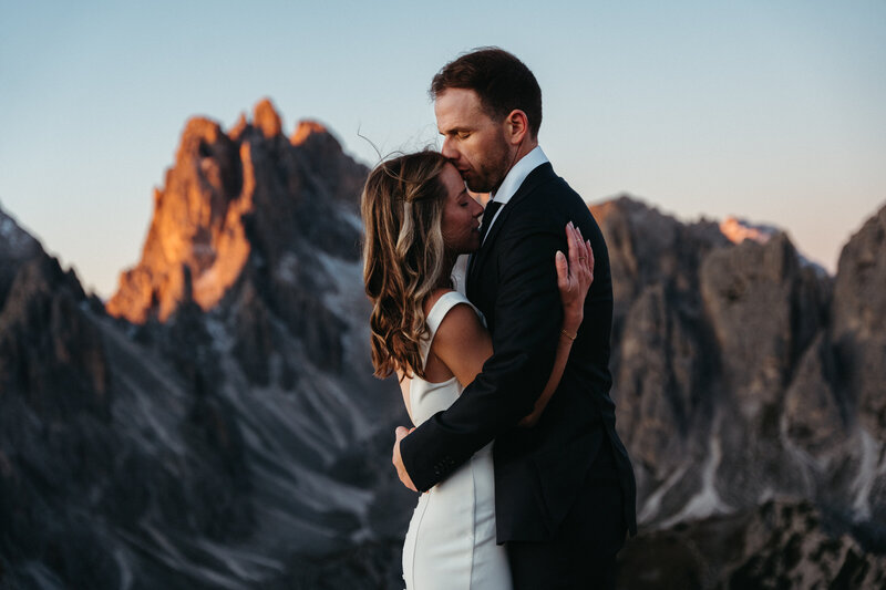 Couple eloping at Cadini di Misurina at sunrise