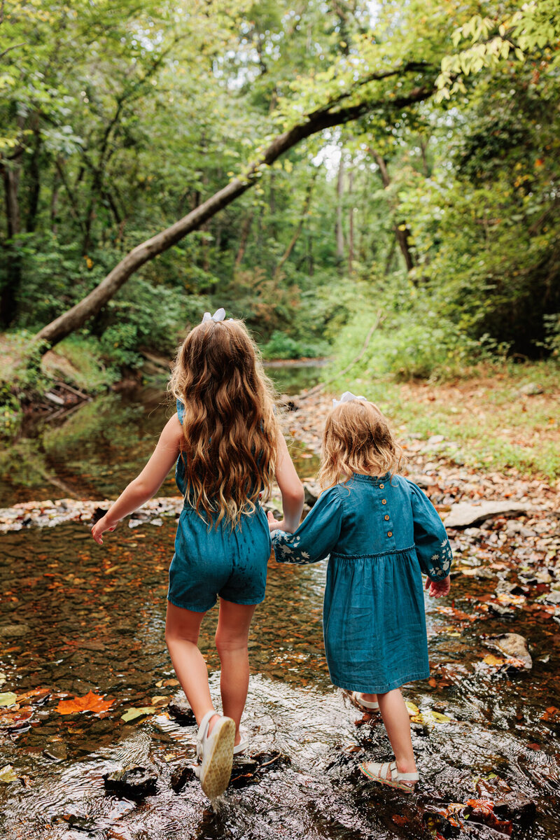 Bentonville AR family photographer, family photography near me, get family pictures taken Bentonville Arkansas