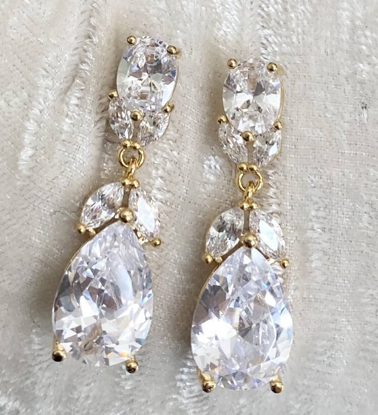 Crystal tear drop earrings3