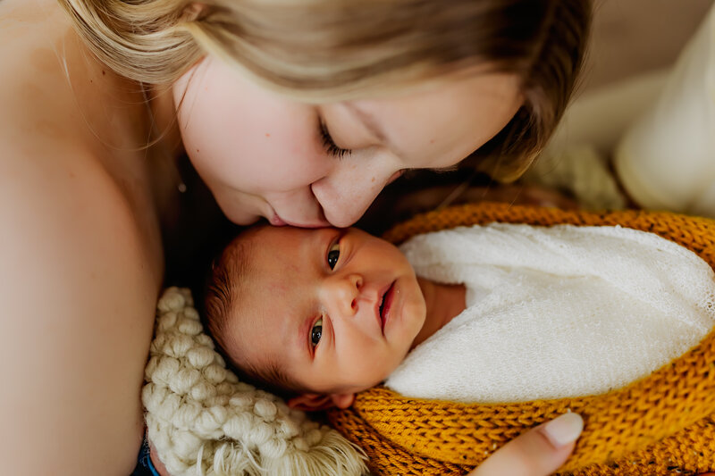 Lifestyle Newborn Session in Burleson, Texas | Burleson, Texas Family and Newborn Photographer