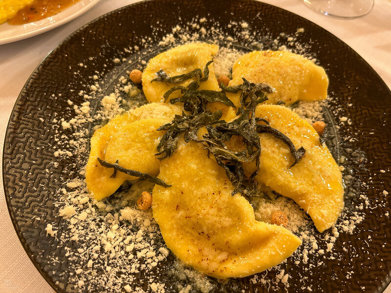 Ravioli con zucca at Trattoria la Vecchia Guardia in Milan, Italy