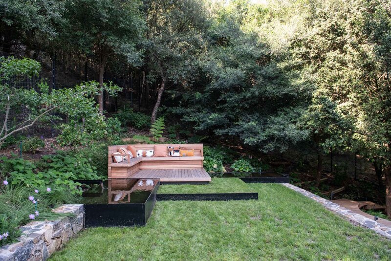 020. VV Garden bench