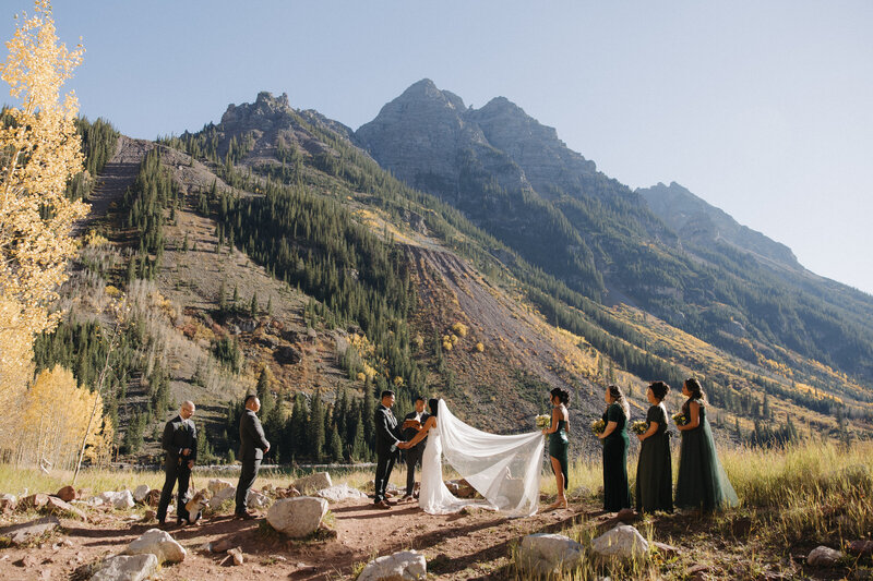 aspen colorado wedding ceremony in maroon bells