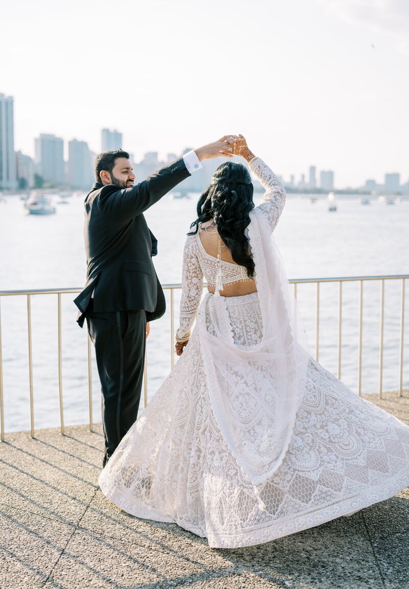Chicago-IL-Olive-Park-wedding
