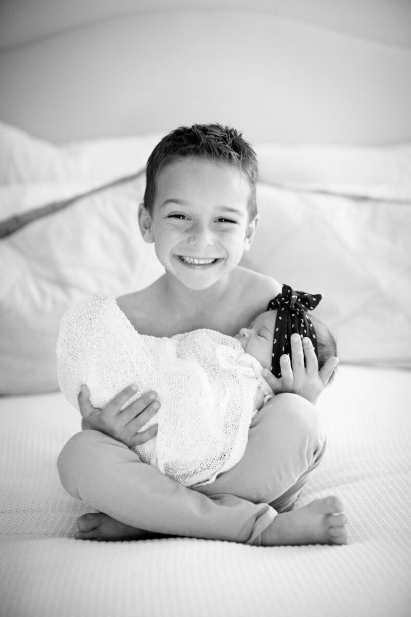 32-neborn-natural-light-orange-county-lauren-ford-photography.