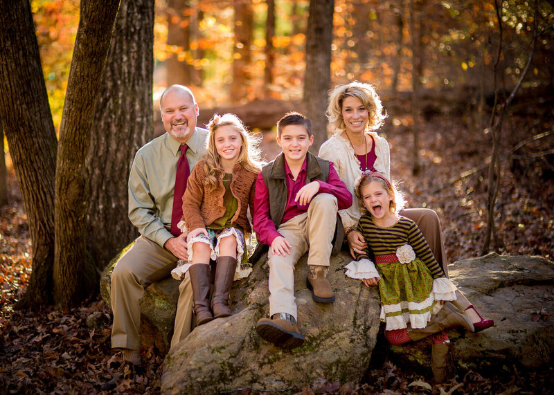 Capturing Beautiful Moments: Outdoor Family Photo Ideas