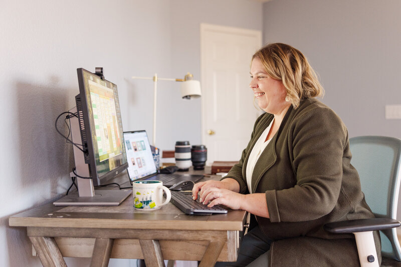 Tori Dawson, faith-based leadership coach and brand photographer for women