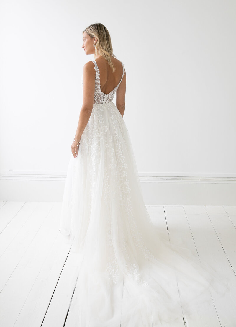 Ava_LSB61_Love_Story_Bride12