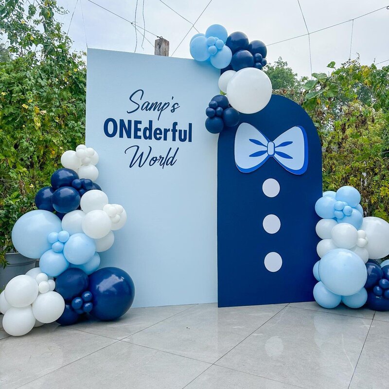 ONEderful world birthday balloon set up with backdrop - Chicago Balloons and event decor by Mauis Balloons