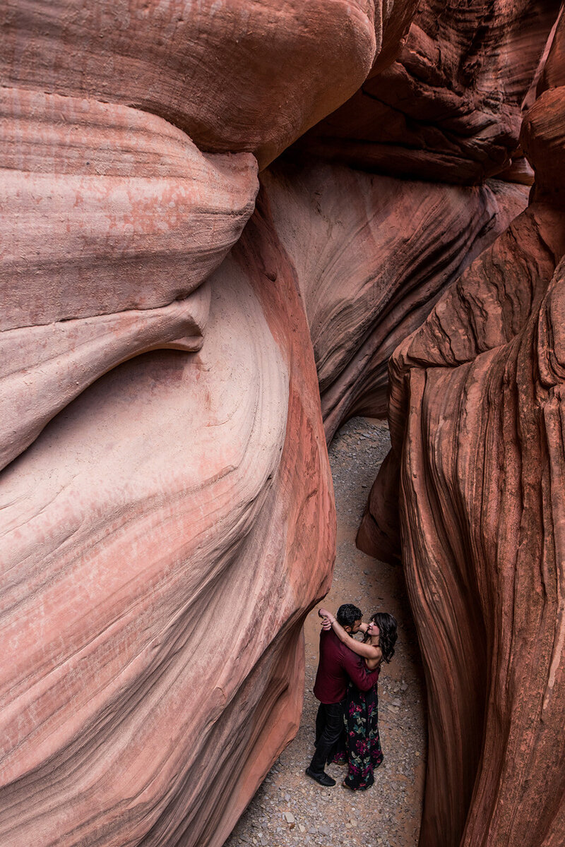zion-national-park-engagement-photographer-wild-within-us (15)
