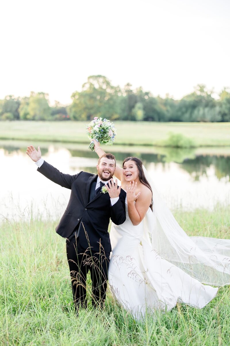 katie_and_alec_wedding_photography_wedding_videography_birmingham_alabama_husband_and_wife_team_photo_video_weddings_engagement_engagements_light_airy_focused_on_marriage_1062