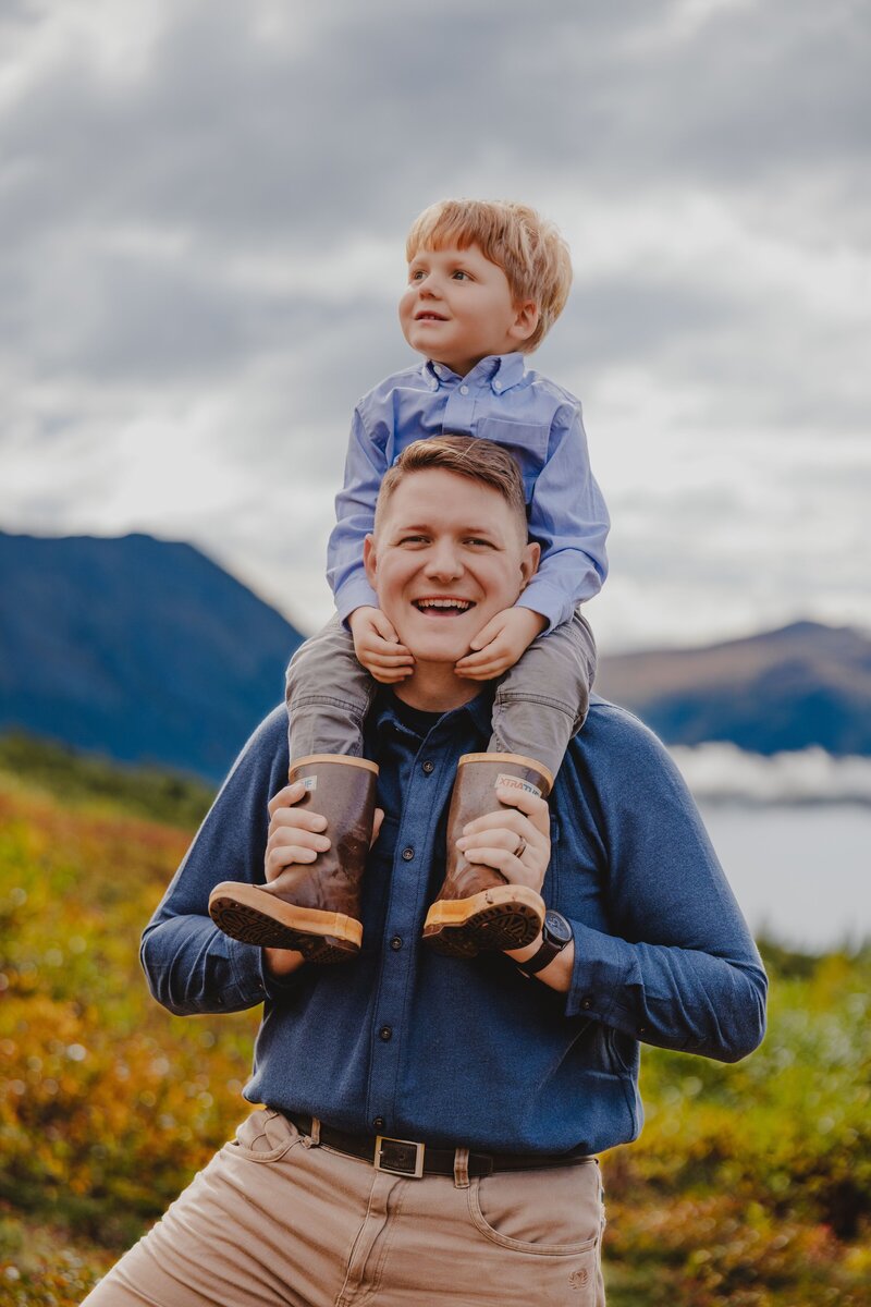 Alaska-Family-Arctic-Valley-D&A_11