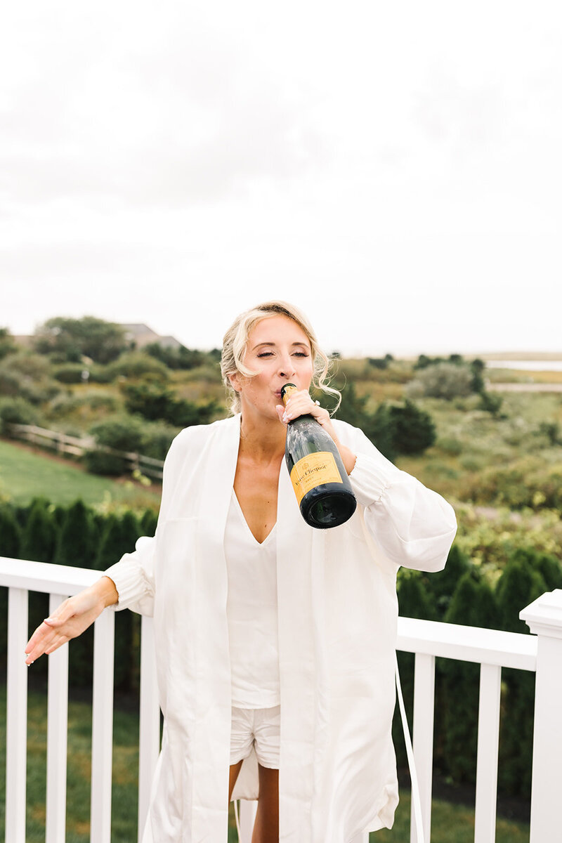 J + J - Julia Getting Ready (Ellen Sargent Photography)-26