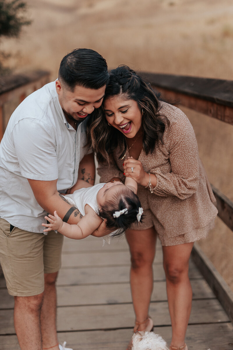 tahneeharrisphotography-agripino-family-photos-malibu-creek-state-park-36