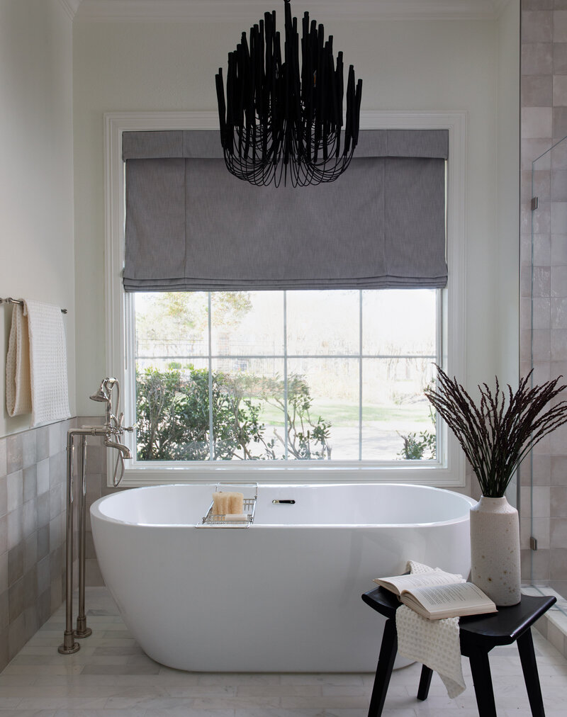 egg shaped tub in bathroom
