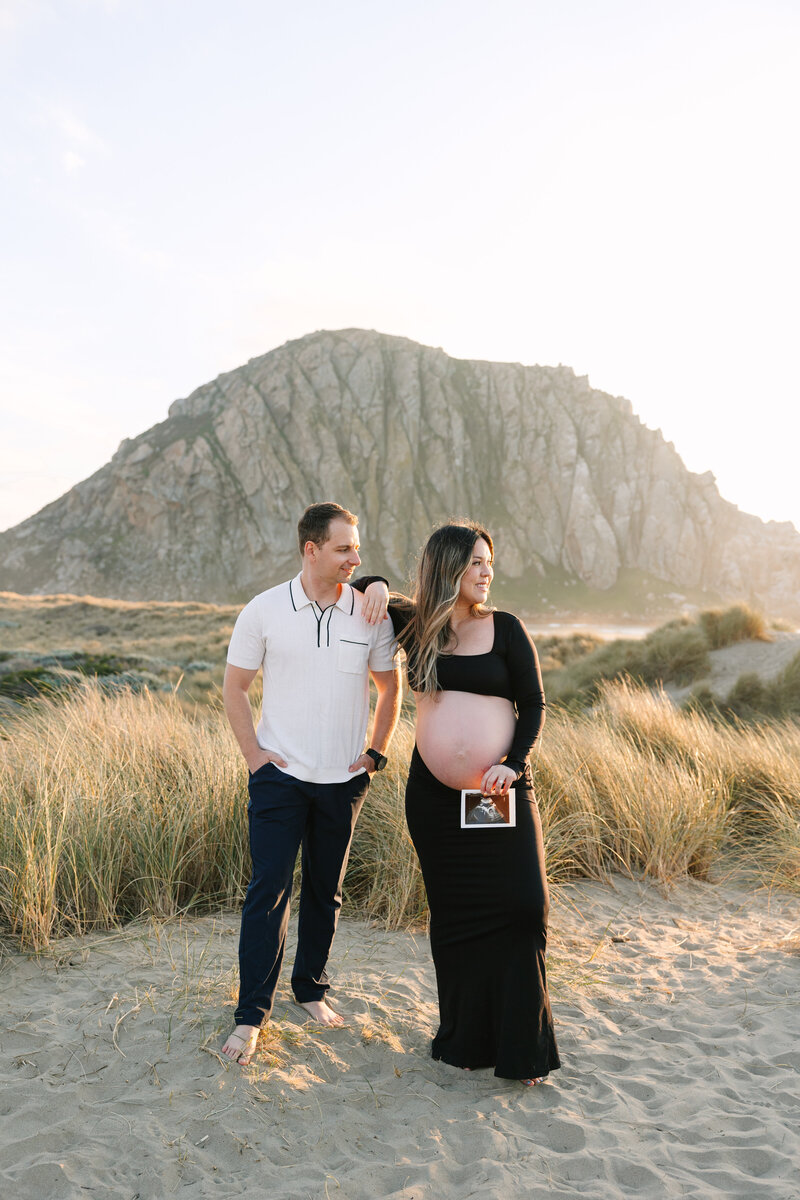 expecting mom & dad pregnancy announcement in morro bay