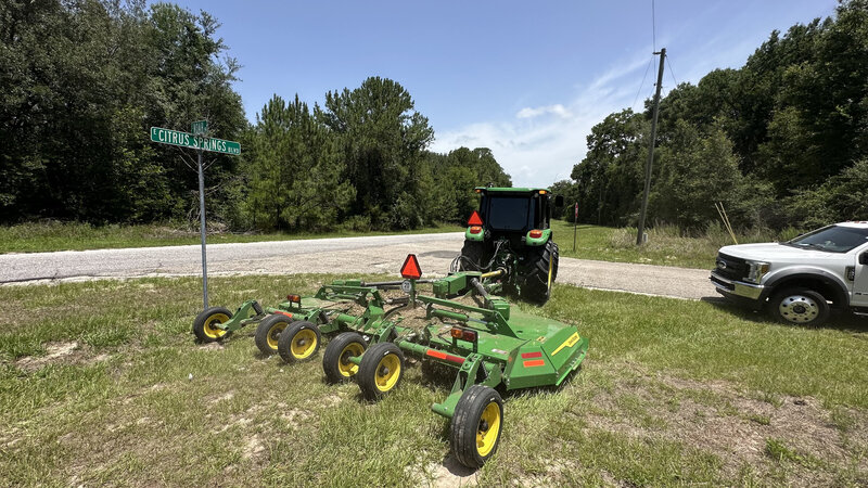 American Grounds Service provides reliable and professional lawn care service and landscaping maintenance in the Dunnellon Florida area.