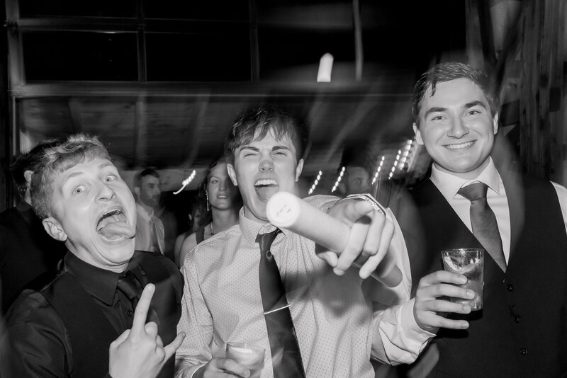 BreezewayBarnsandGardenWeddingPerry,NYKelseeRislerPhotography-Kaiden+Dominique-1350-2