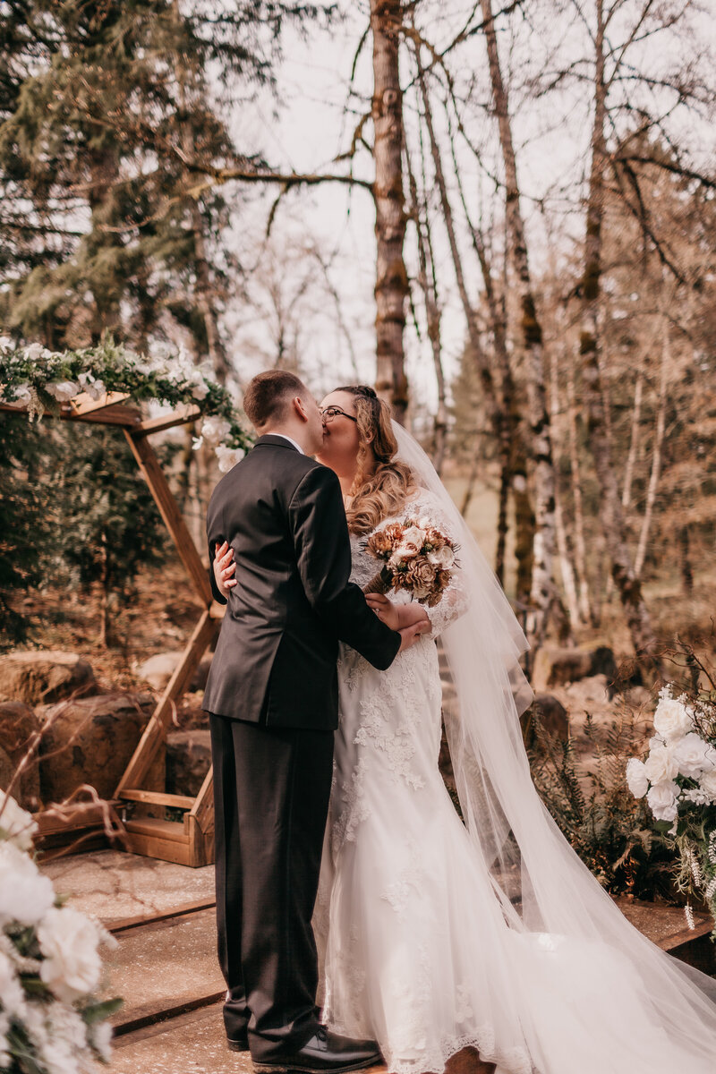 Celebrate the love story of Alycia and her husband Chris, together for over two years.