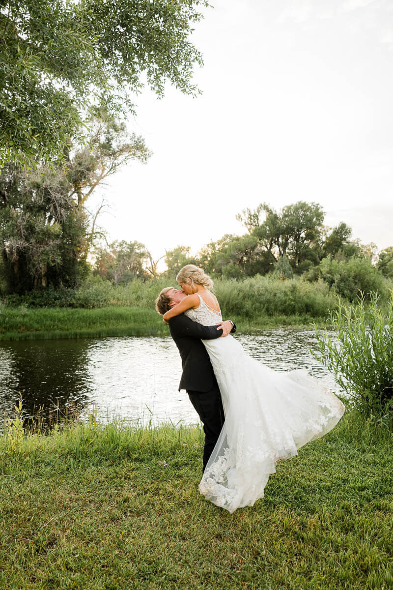 Saratoga Wyoming wedding venue