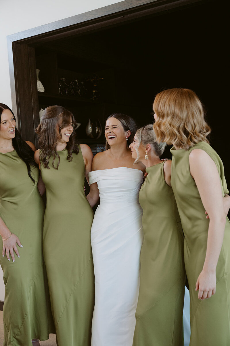 fashion bride and on trend wedding dress in new zealand 