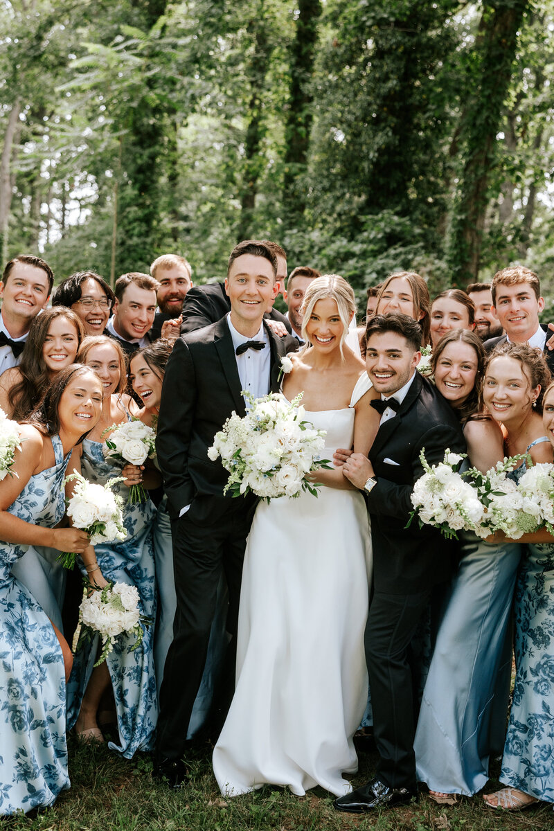keswick vineyard charlottesville wedding photographer joyful colorful timeless-14