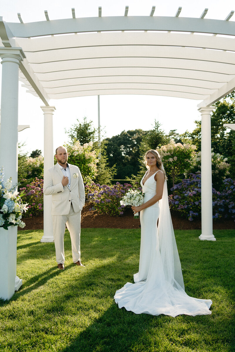 Cape cod wedding photographer that uses mix of documentary and artistic and editorial posing