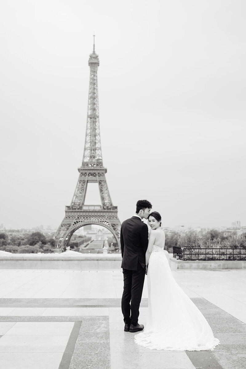 Pre Wedding in Paris Eiffel Tower