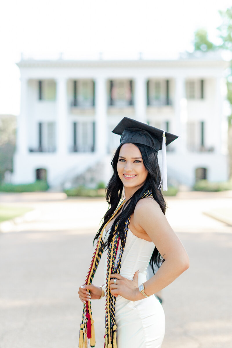 The University of Alabama Senior Grad _ Lauren Elliott Photography _ Lauren Schumacher-25
