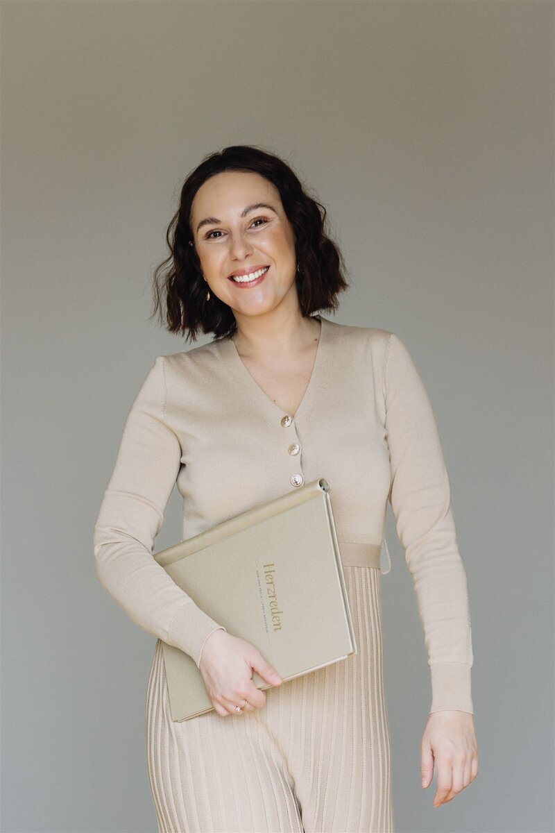 Corinna ist eine Hochzeitrednerin als Salzburg