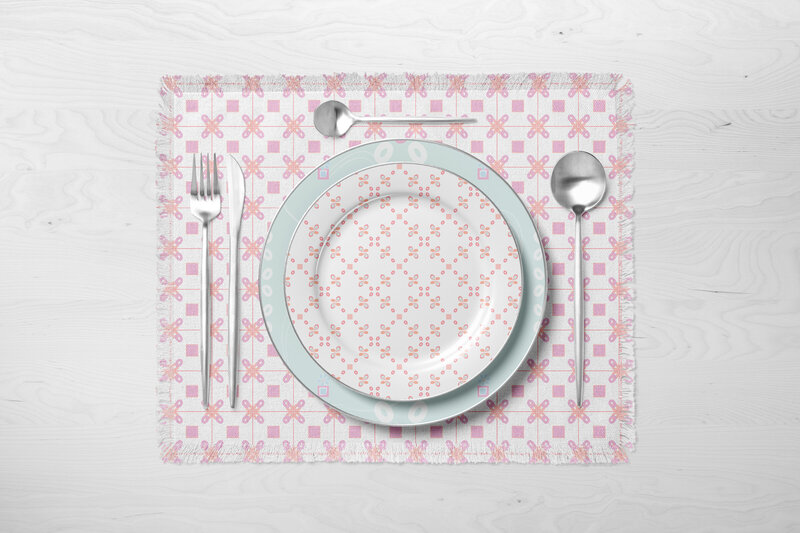 Patterned placemat and dishes