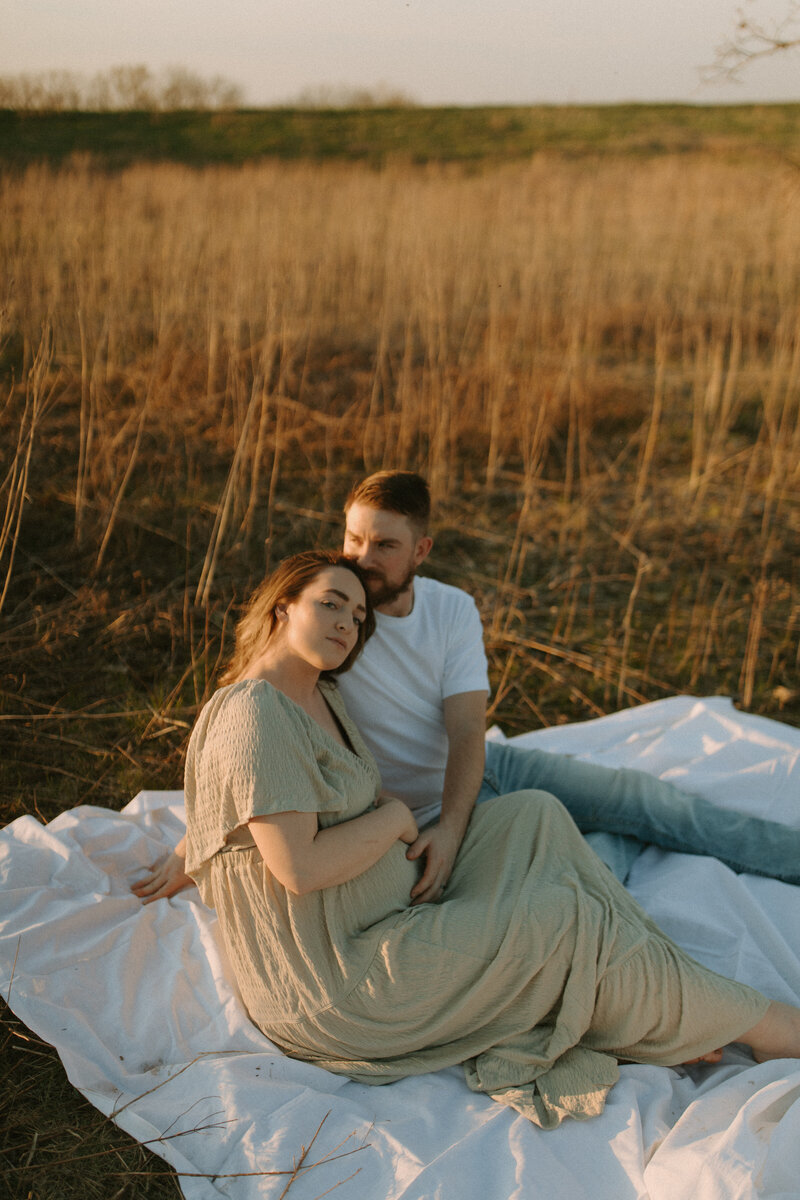 NicoleCalivaPhoto_Spring+Maternity+Midwest+Meadow_101