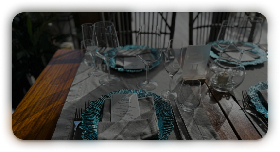 table-writh-rental-cutlery