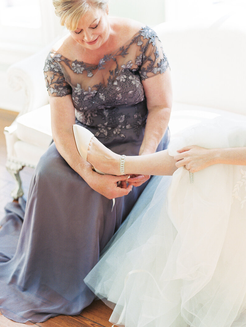 GettingReady_CourtneyTimWedding2022-92