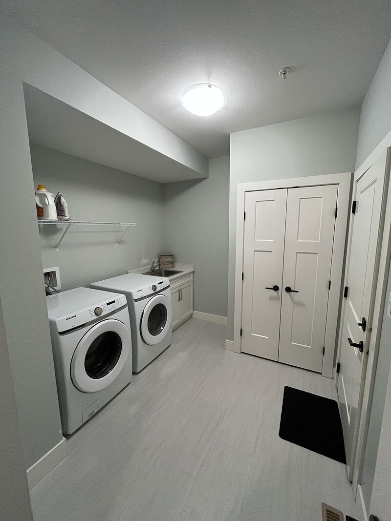 Chilliwack-Air-Bnb-Laundry-Room-Mudroom