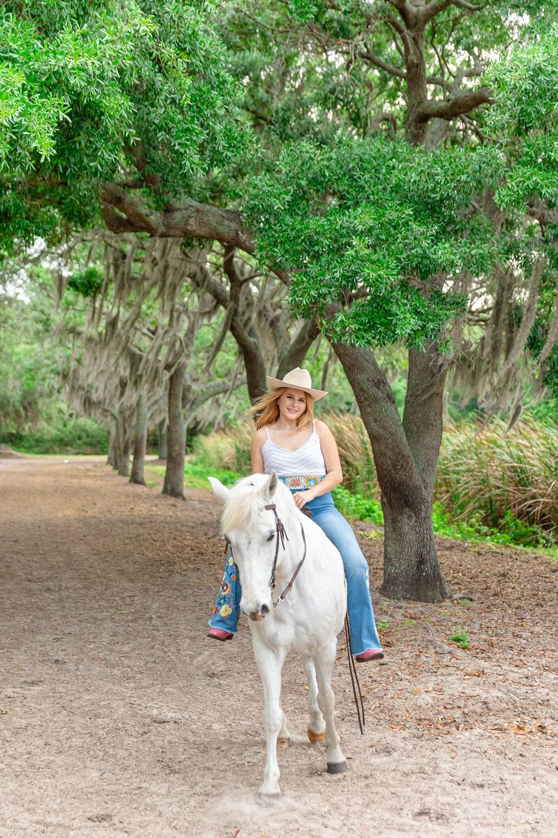 senior-portraits-Tampa-florida-seniors-Sandi-michelle-photography-senior-photography-Tampa-high-school-senior-photographer-equestrian-senior-photos-senior-girl-tampa-senior-girl-senior-pictures-senior-portraits-Florida-senior-photographer7