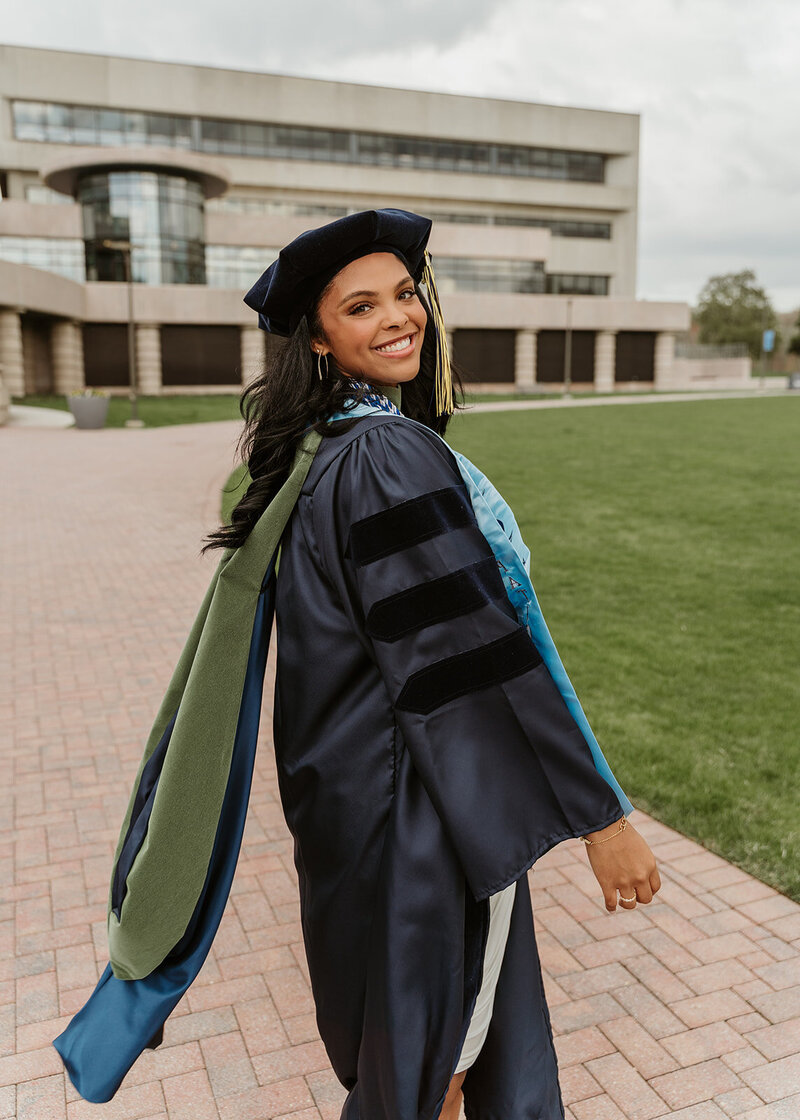 graduation portrait photographer in connecticut by Sara McIngvale Photography