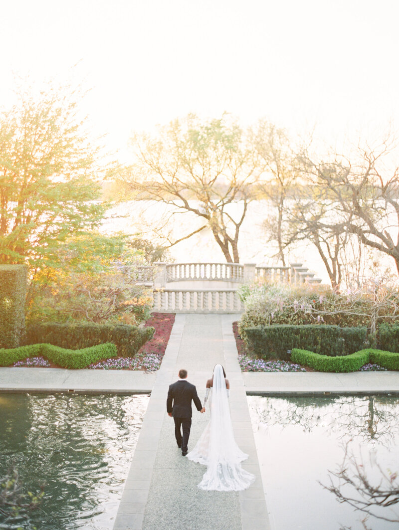 CharlaStorey-GardenTented-Dallas-Wedding05