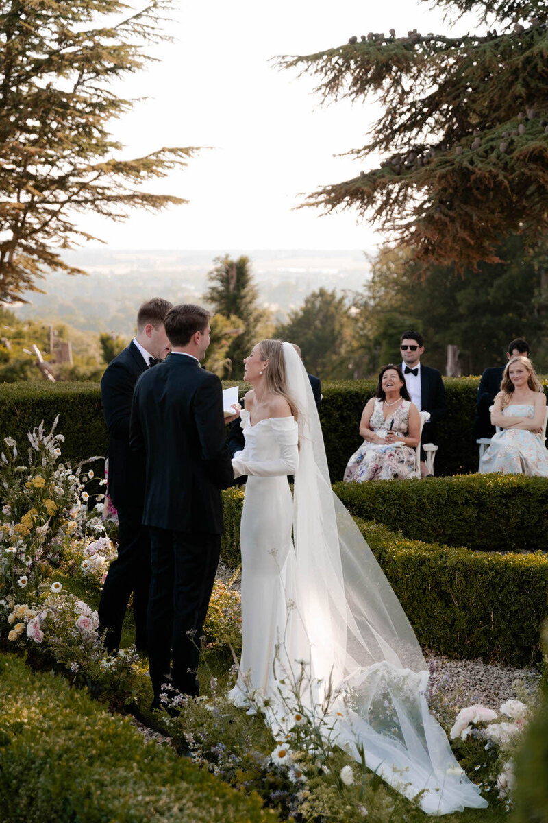 Flora_And_Grace_London_Editorial_Wedding_Photographer (1 von 1)