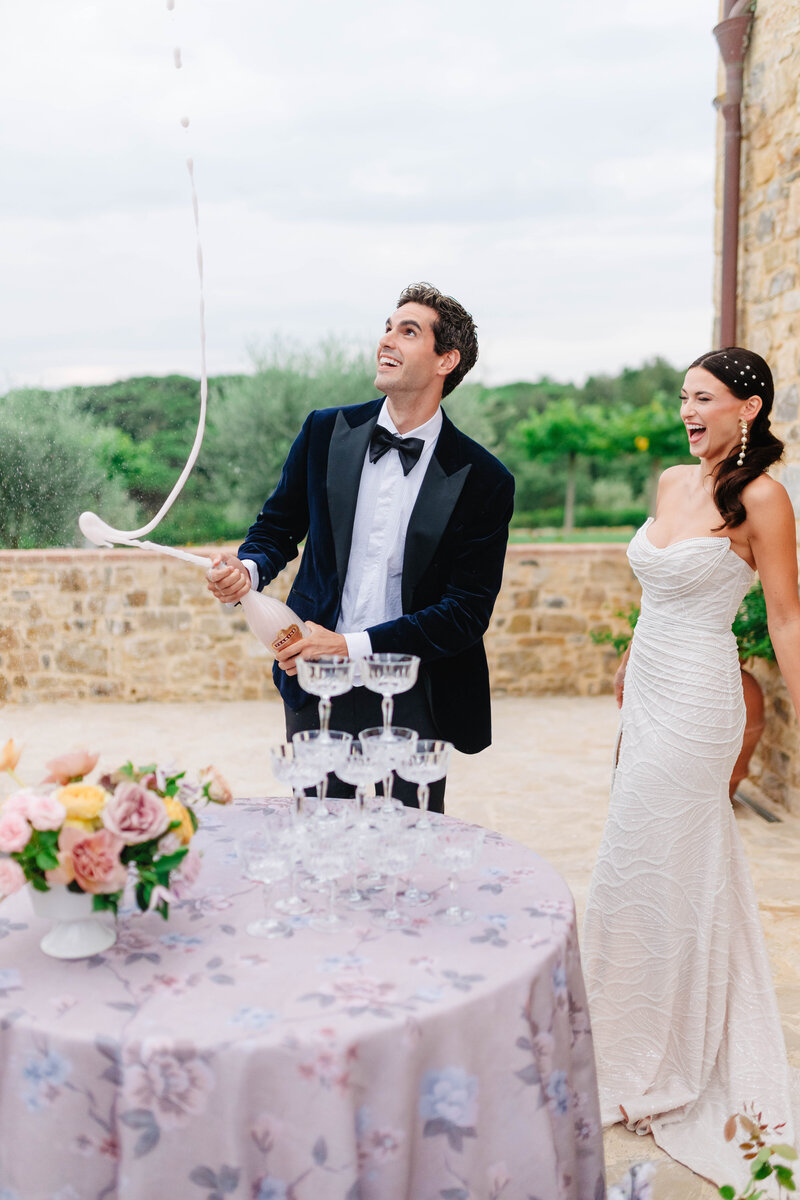 MorganeBallPhotography-Wedding-Tuscany-TheClubHouse-LovelyInstants-04-WeddingDinner-atmosphere-04-lq-7-0783